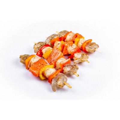 Шашлычки из форели, креветки, гребешка и болгарского перца в сладком соусе чили